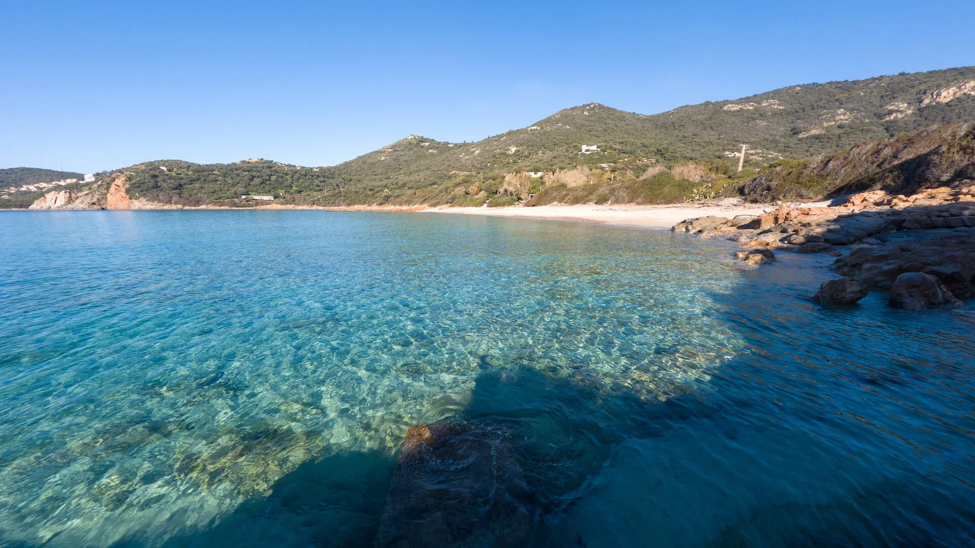 La plage de Menasina